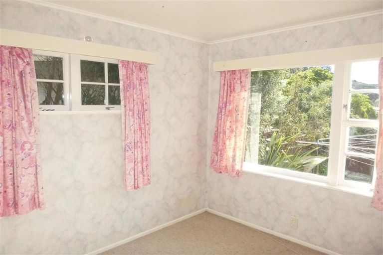 Photo of property in 36 Holland Street, Wainuiomata, Lower Hutt, 5014