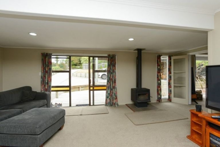 Photo of property in 6 Watts Street, Waipawa, 4210