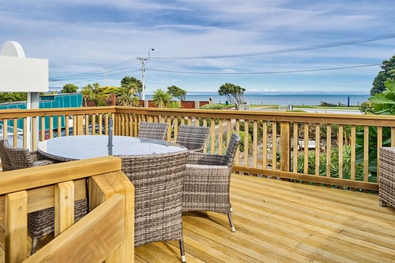 Photo of property in 93 Marine Parade, Paraparaumu Beach, Paraparaumu, 5032
