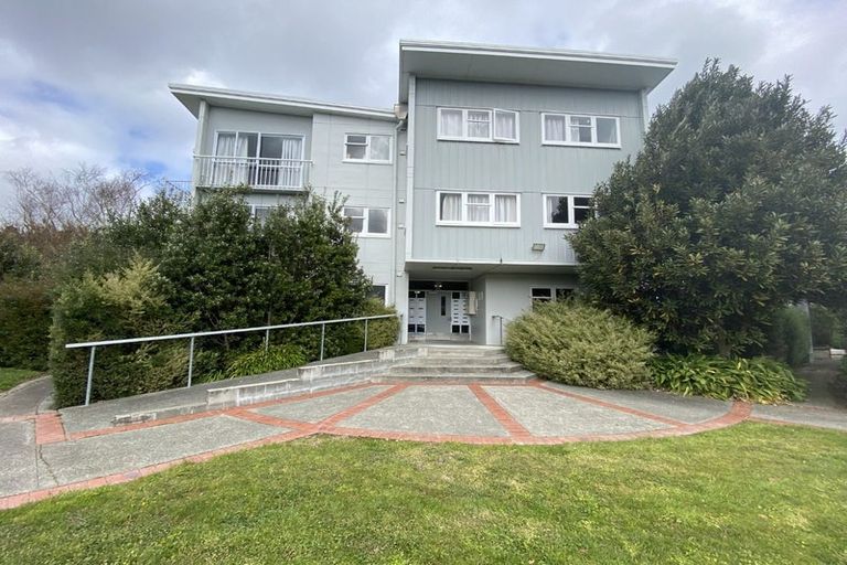 Photo of property in 95 Farmer Crescent, Taita, Lower Hutt, 5011