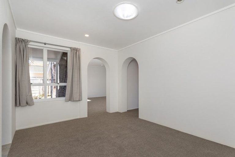 Photo of property in 36 Stapleford Crescent, Browns Bay, Auckland, 0630