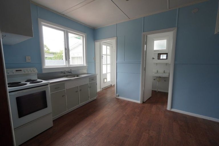Photo of property in 330 Featherston Street, Palmerston North, 4414