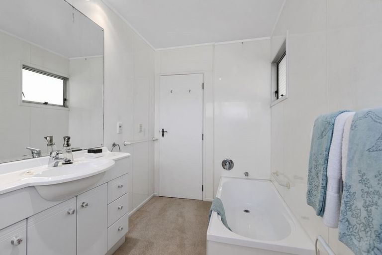 Photo of property in 501a Hibiscus Coast Highway, Orewa, 0931