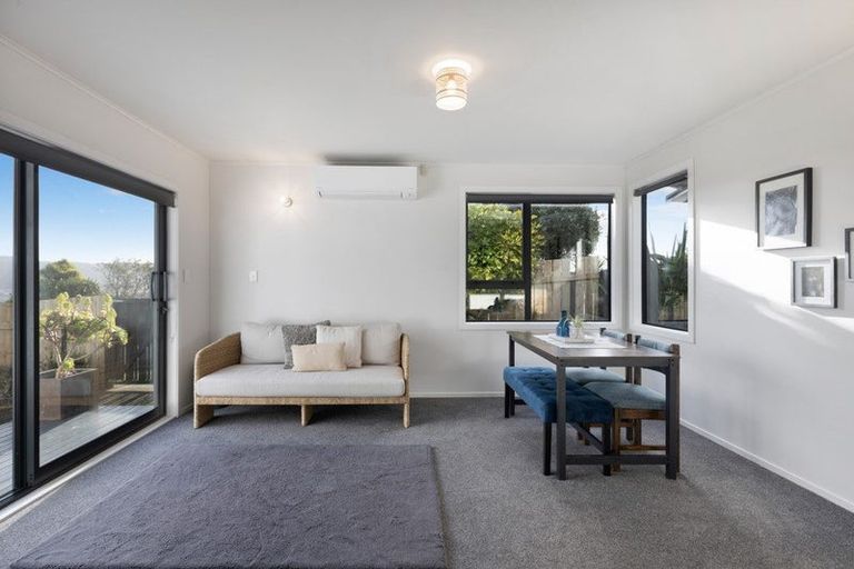 Photo of property in 160 Mark Avenue, Grenada Village, Wellington, 6037