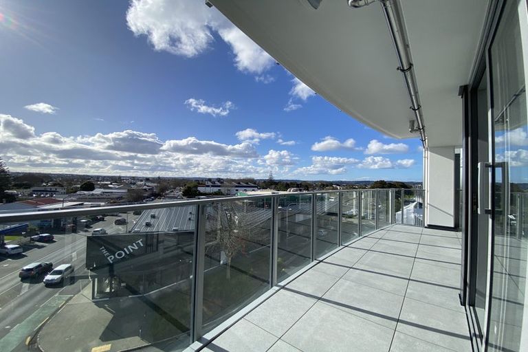 Photo of property in Bella Vista, 4c/84 Gunner Drive, Te Atatu Peninsula, Auckland, 0610