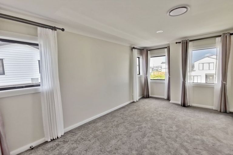 Photo of property in 34 Myland Drive, Hobsonville, Auckland, 0616