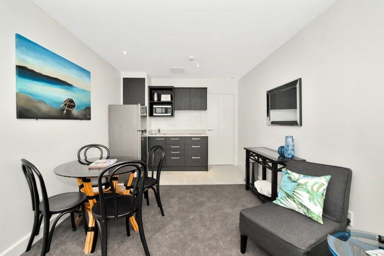 Photo of property in 6 Adams Avenue, Mount Maunganui, 3116