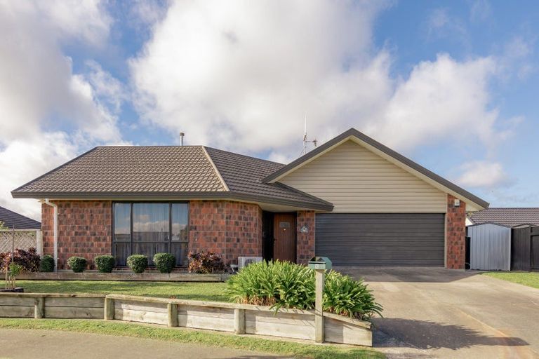 Photo of property in 4 Nevada Way, Kelvin Grove, Palmerston North, 4414