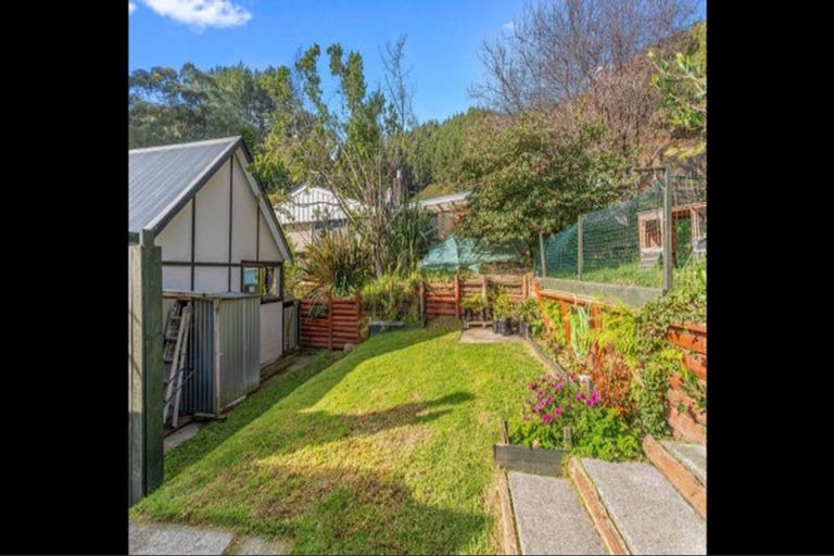 Photo of property in 10 Mamaku Street, Paraparaumu, 5032