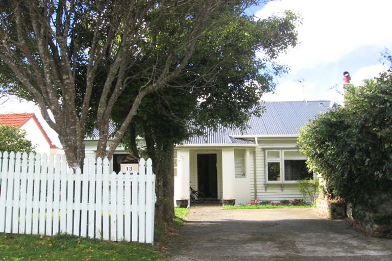 Photo of property in 13 Hathaway Avenue, Karori, Wellington, 6012