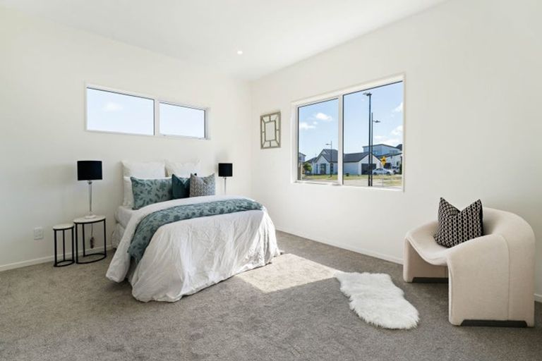 Photo of property in 17 Uatoto Road, Clarks Beach, 2122