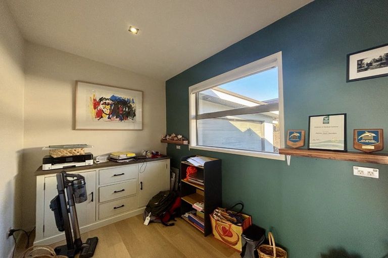 Photo of property in 33 Harbour View Heights, Picton, 7220