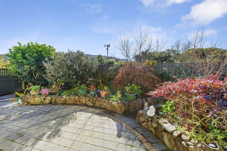 Photo of property in 18 Millwood Place, Silverstream, Upper Hutt, 5019