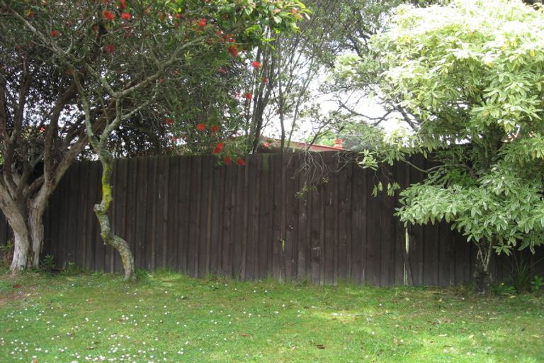 Photo of property in 18 Rosalind Road, Glenfield, Auckland, 0629