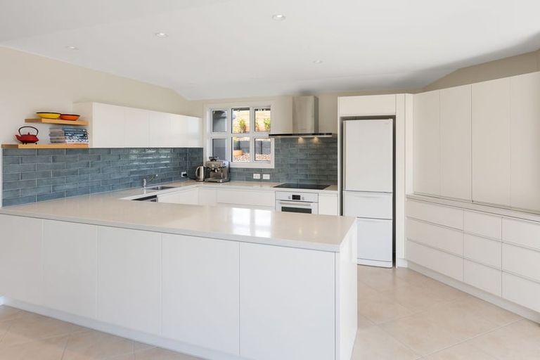 Photo of property in 35 Kotare Street, Hilltop, Taupo, 3330