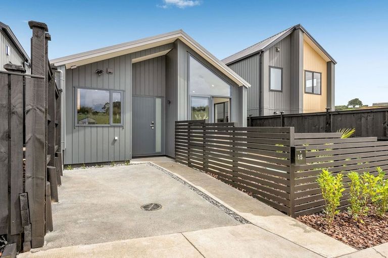 Photo of property in 15 Aituaa Road, Pukekohe, 2120