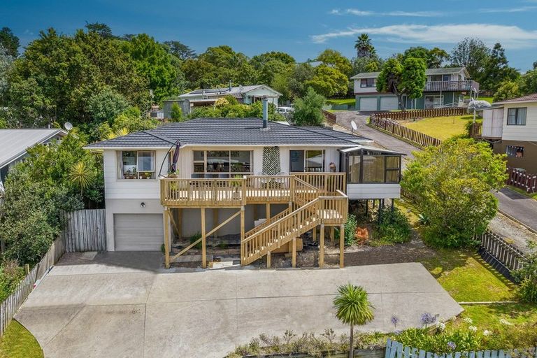 Photo of property in 17 Rautawhiri Road, Helensville, 0800