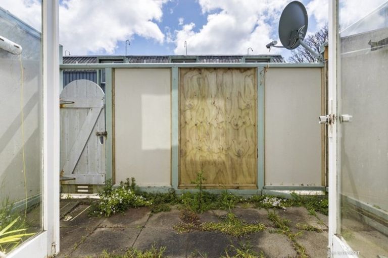 Photo of property in Paddington Apartments, 13/15u Mckinley Crescent, Brooklyn, Wellington, 6021