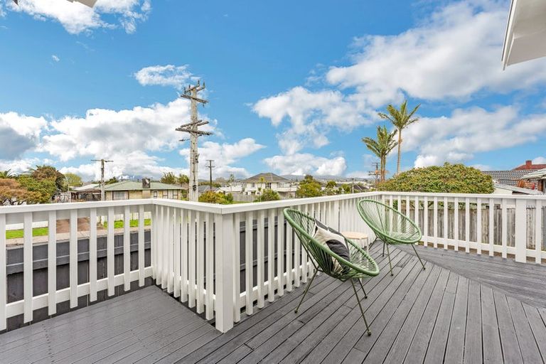 Photo of property in 1/41 Strid Road, Te Atatu South, Auckland, 0610