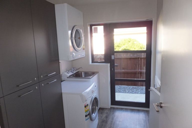 Photo of property in 76a Peer Street, Upper Riccarton, Christchurch, 8041