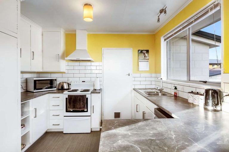 Photo of property in 2 Dale Crescent, East Gore, Gore, 9710