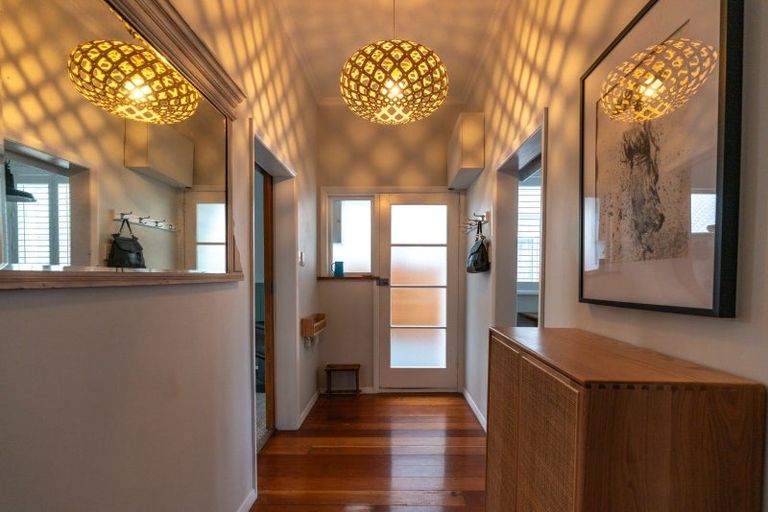 Photo of property in 9 Cruickshank Street, Kilbirnie, Wellington, 6022