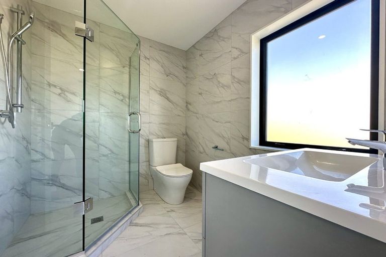 Photo of property in 32 Papai Lane, Massey, 0614