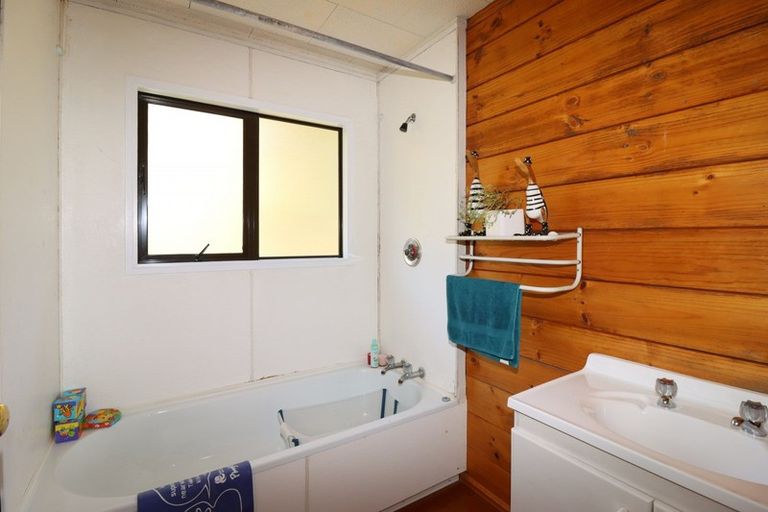 Photo of property in 811 Te Whiti Road, Te Whiti, Masterton, 5884