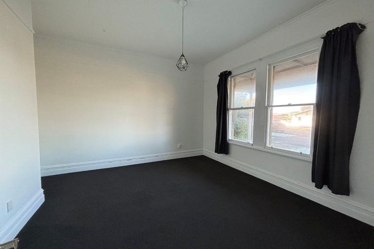 Photo of property in 36 Robertson Street, Richmond, Invercargill, 9810