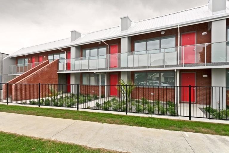 Photo of property in 6/26 Railway Street West, Papakura, 2110