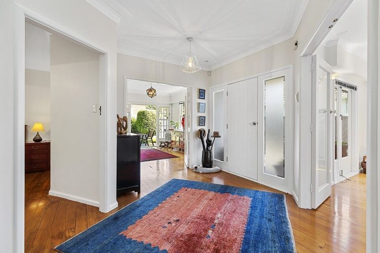 Photo of property in 57 Inglis Street, Seatoun, Wellington, 6022