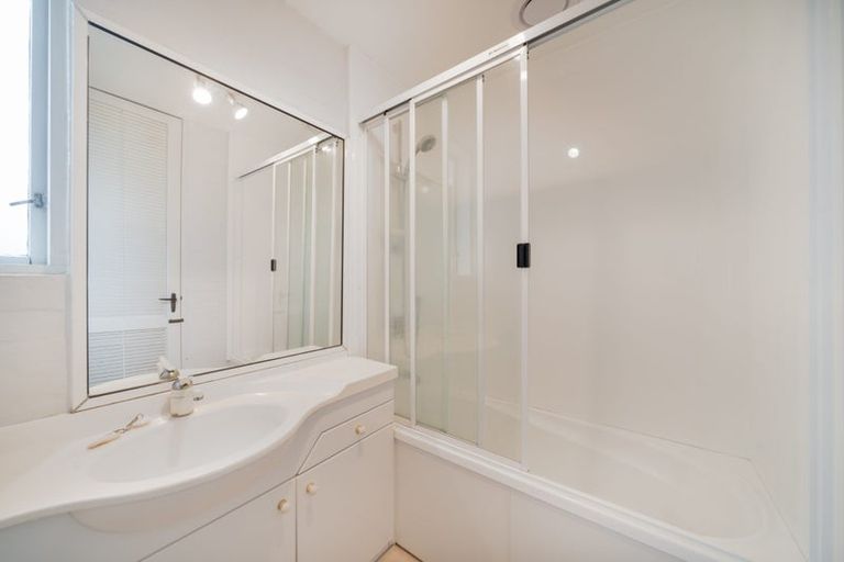 Photo of property in 141j Churton Drive, Churton Park, Wellington, 6037