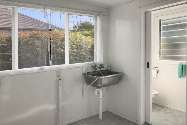 Photo of property in 16 Saint Joseph Street, Waipukurau, 4200