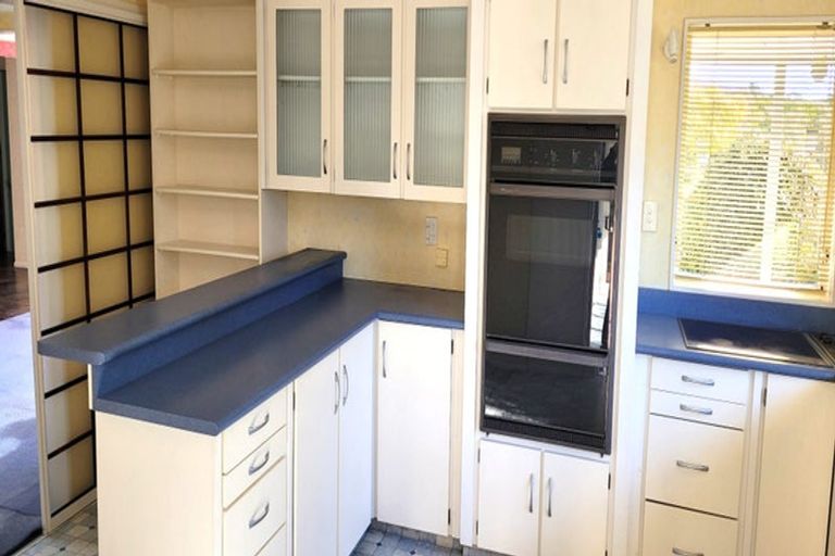 Photo of property in 17 Awanui Drive, Waikanae, 5036