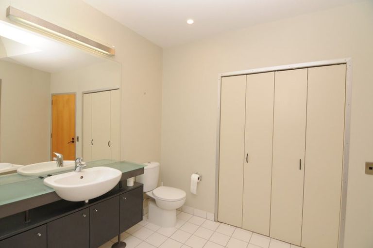 Photo of property in Dominion Apartments, 28/80u Victoria Street, Wellington Central, Wellington, 6011