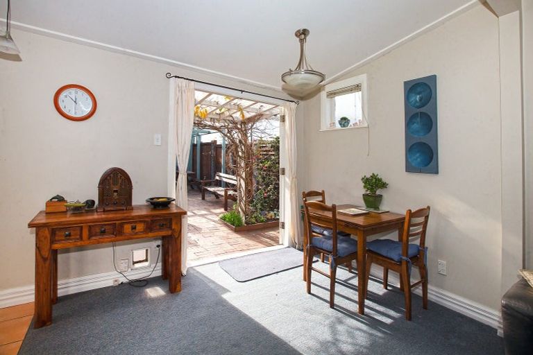 Photo of property in 63 Endeavour Street, Lyall Bay, Wellington, 6022