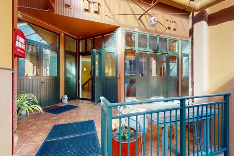 Photo of property in Courtenay Mews Apartments, 11/14 Alpha Street, Te Aro, Wellington, 6011