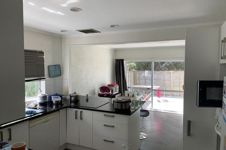 Photo of property in 40 Stapleford Crescent, Browns Bay, Auckland, 0630