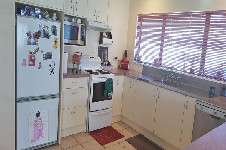 Photo of property in 2 Rata Avenue, Huntly, 3700