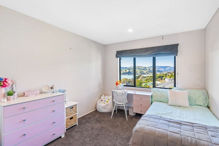 Photo of property in 12 The Topdeck, Whitby, Porirua, 5024