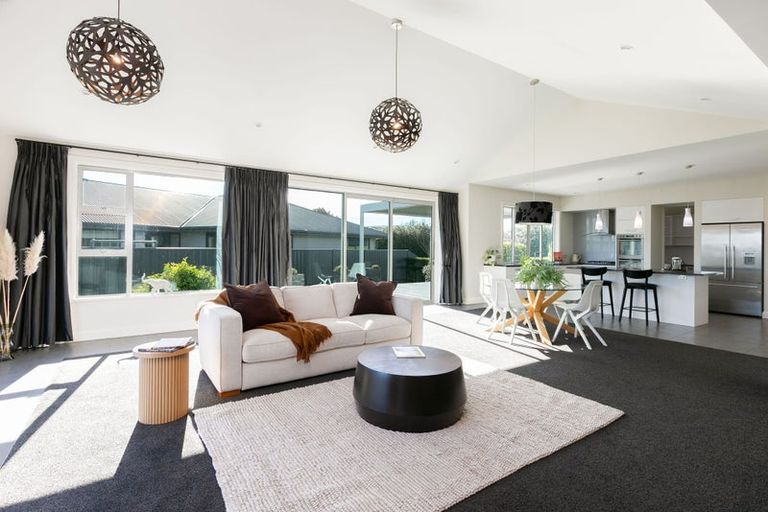 Photo of property in 155 Arataki Road, Havelock North, 4130