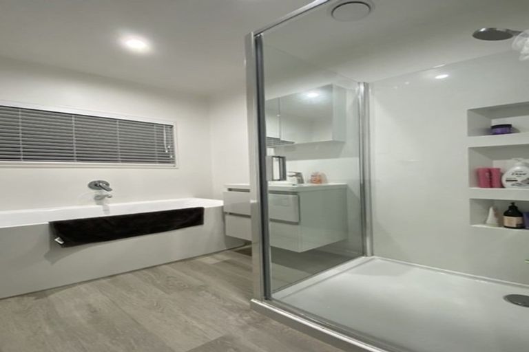 Photo of property in 23a Parkinson Close, Whitby, Porirua, 5024