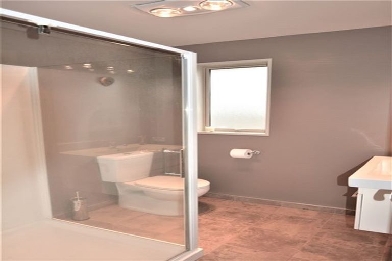 Photo of property in 11 Rochester Crescent, Rolleston, 7614