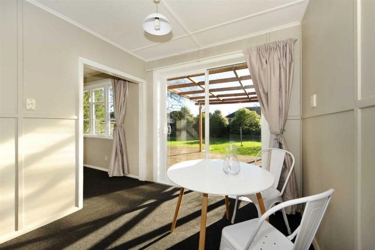 Photo of property in 28 Avro Crescent, Hornby, Christchurch, 8042