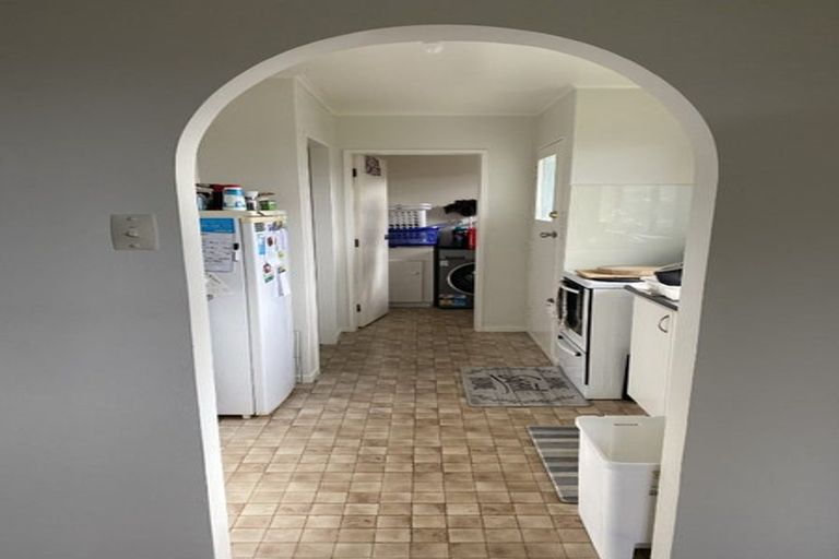 Photo of property in 10 Westra View, Tawa, Wellington, 5028