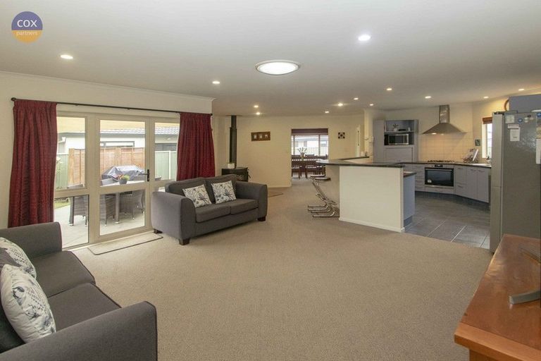 Photo of property in 17 Chelsea Drive, Taradale, Napier, 4112