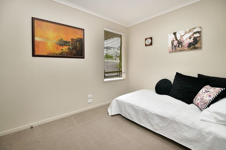 Photo of property in 1 Flavell Drive, Orewa, 0931