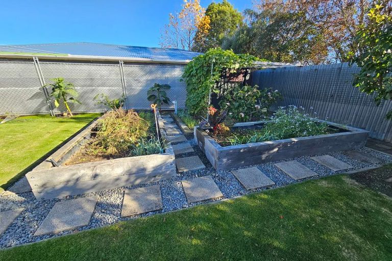 Photo of property in 32 Springbank Street, Bryndwr, Christchurch, 8053