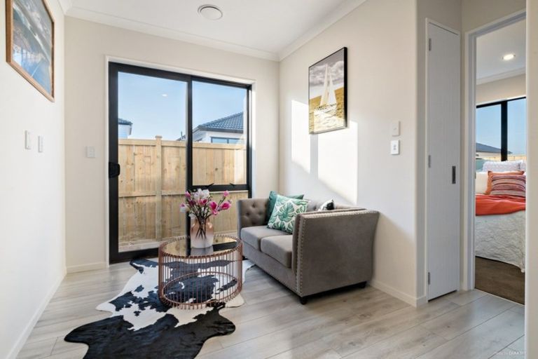 Photo of property in 82 Drumbuoy Drive, Flat Bush, Auckland, 2019