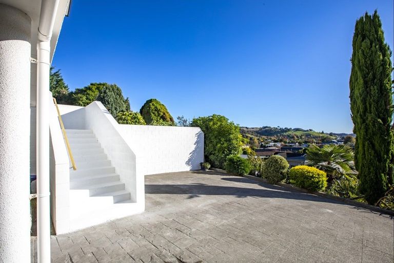 Photo of property in 37 Hetley Crescent, Taradale, Napier, 4112